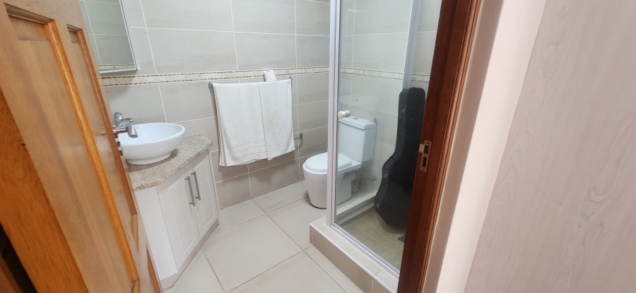 6 Bedroom Property for Sale in Da Nova Western Cape